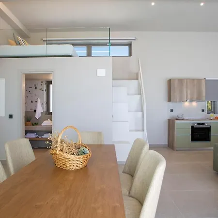 Brand New High-end Astro Vila Sivota