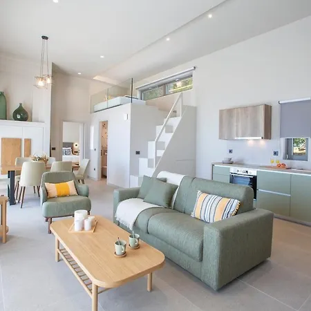 Brand New High-end Astro * Sivota