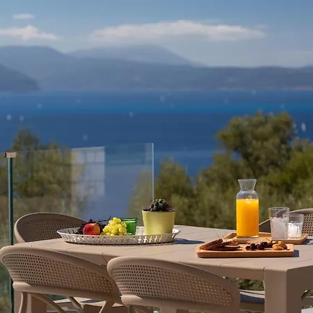 Brand New High-end Astro Vila